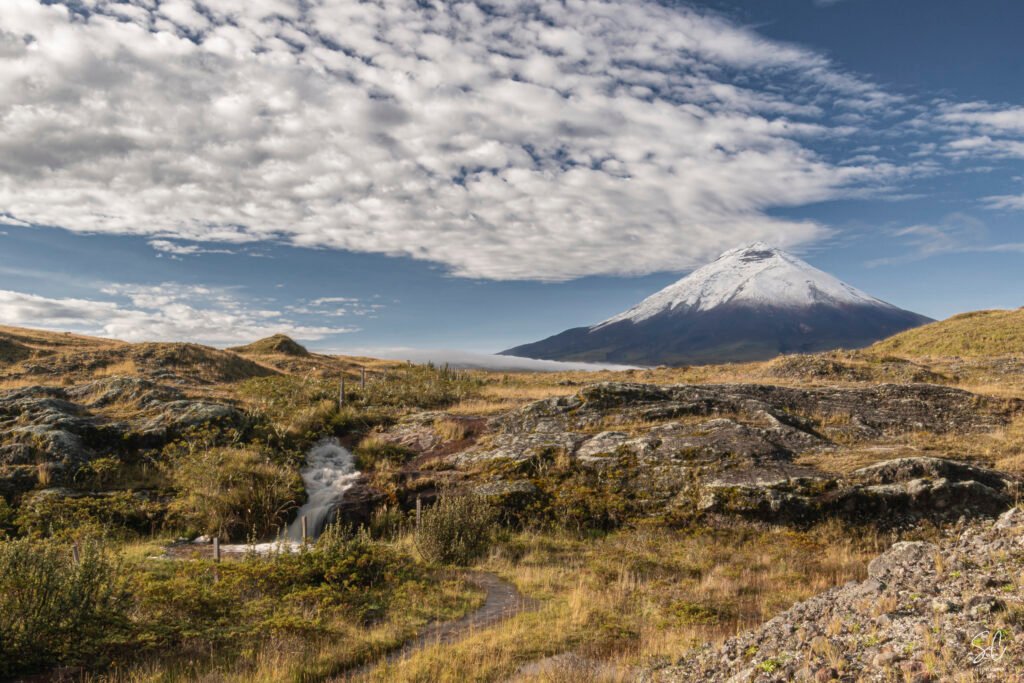 Volcán Cotopaxi despertando para sus admiradores (Por: Susie Castellano)